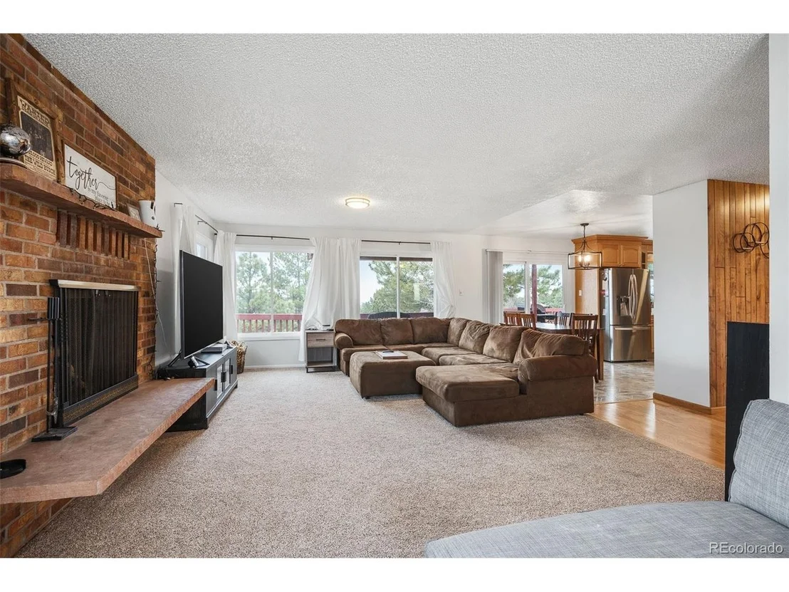 Photo of 8677 Thunderbird Cir