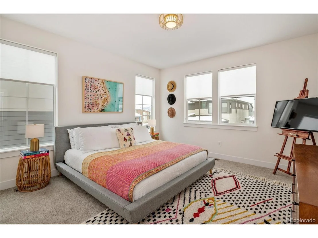 Photo of 5640 Wheaton Ave