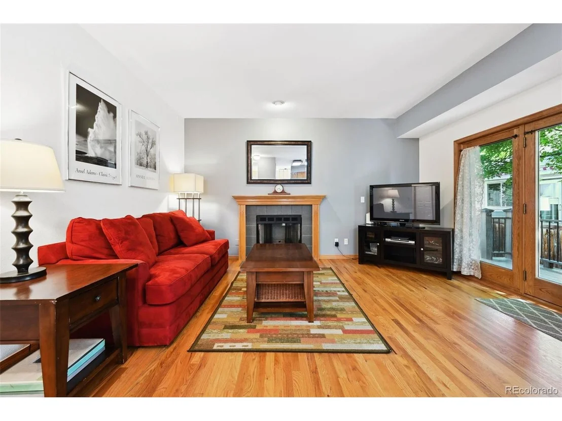 Photo of 3256 Wright Ave