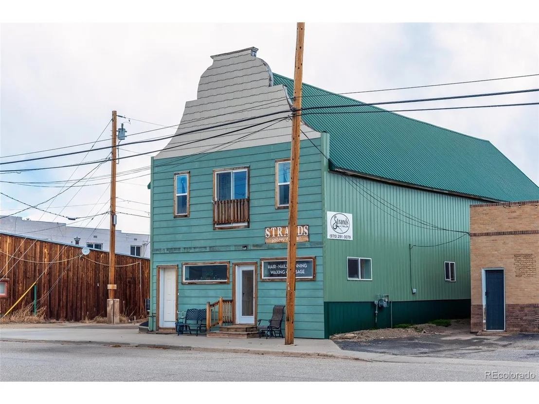 Photo of 104 N 3rd St