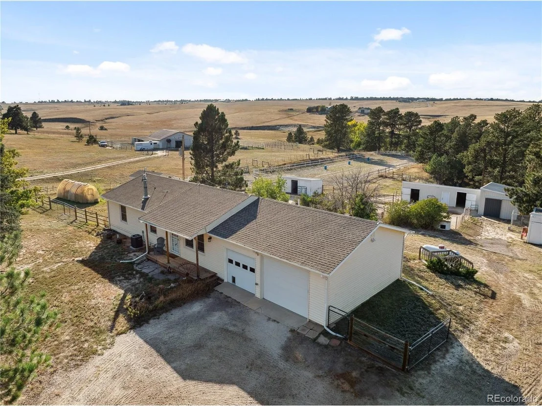 Photo of 6345 Arrowhead Trl