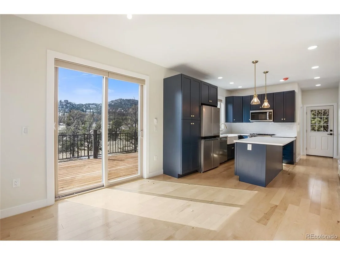 Photo of 142 Hackamore Dr