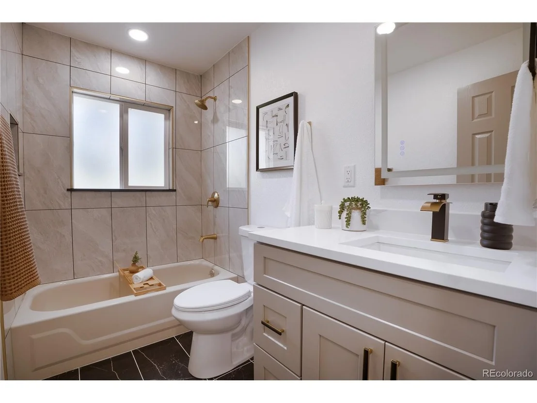 Photo of 451 Lansing St