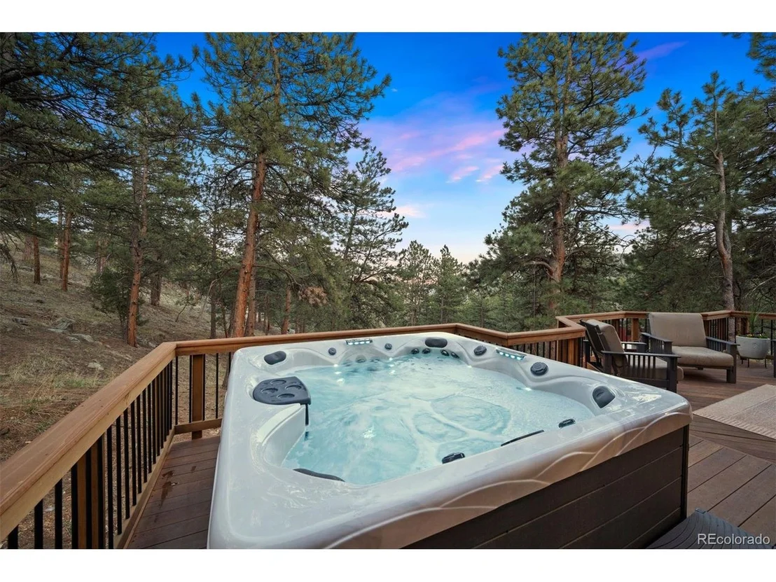 Photo of 2386 Daisy Ln