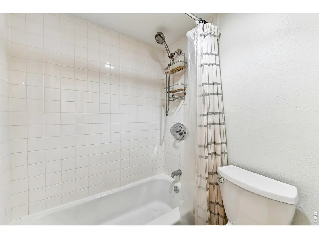 Photo of Unit 262 at 805 29th St