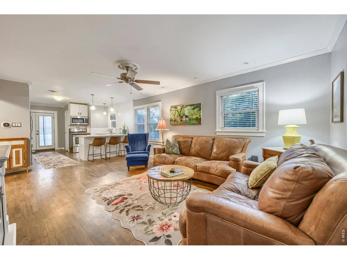 Photo of 202 8th Ave