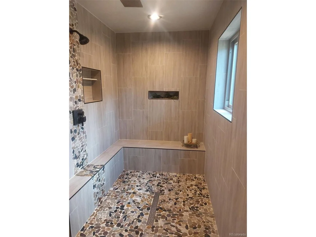 Photo of 46 Bay Ln