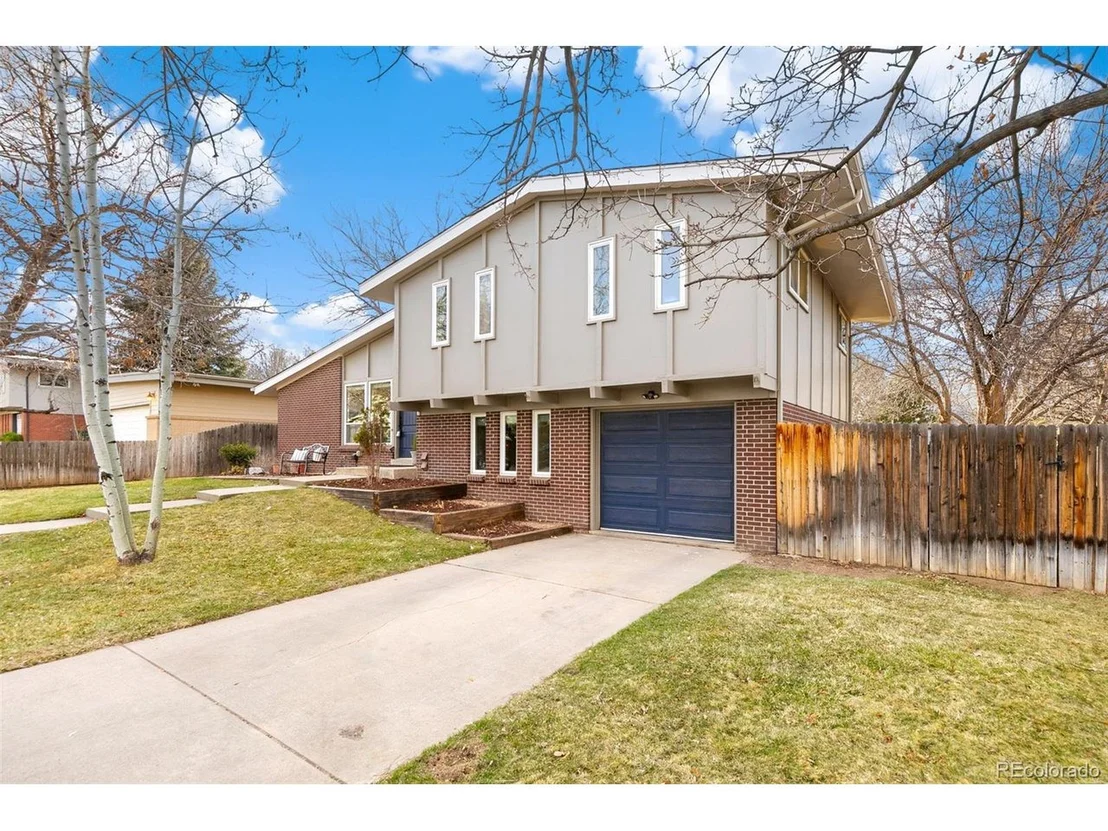 Photo of 2969 S Wabash Cir