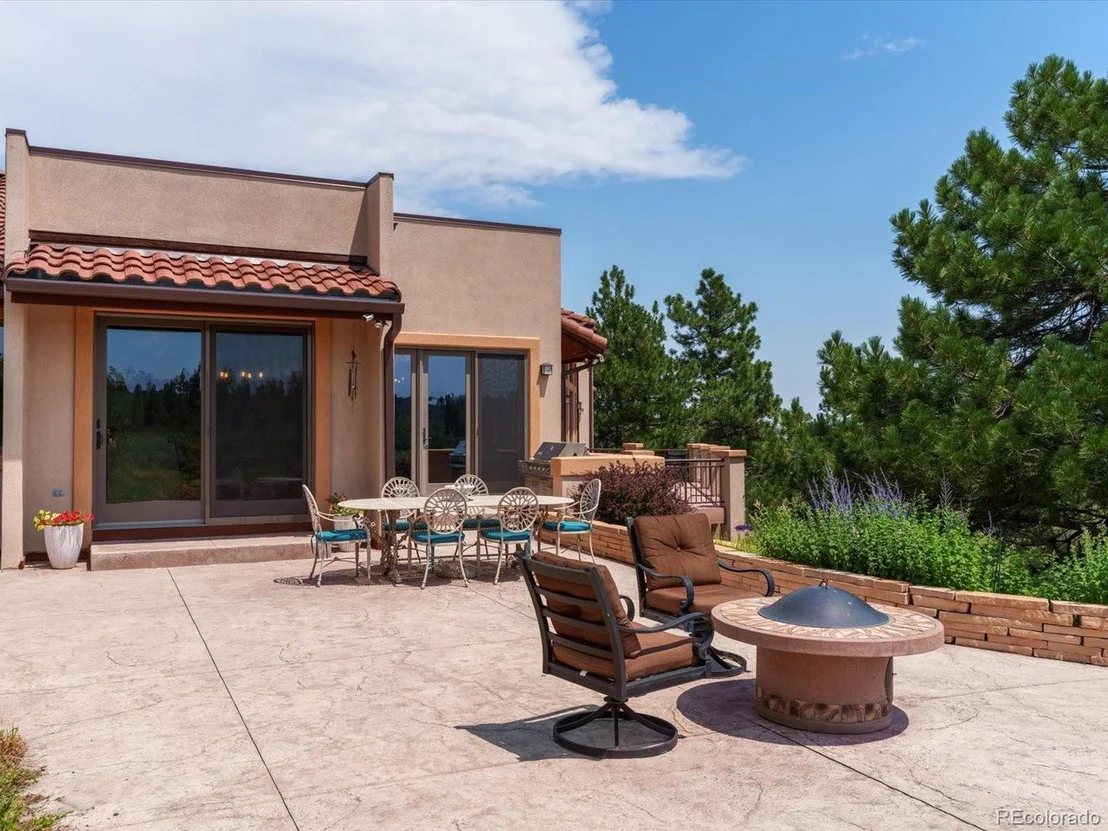 Photo of 1611 Castle Pointe Dr