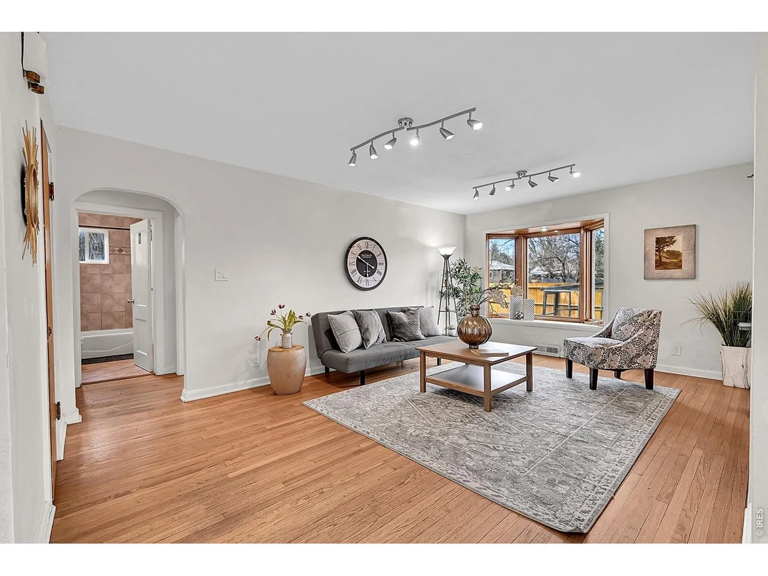 Photo of 1850 Iris Ave