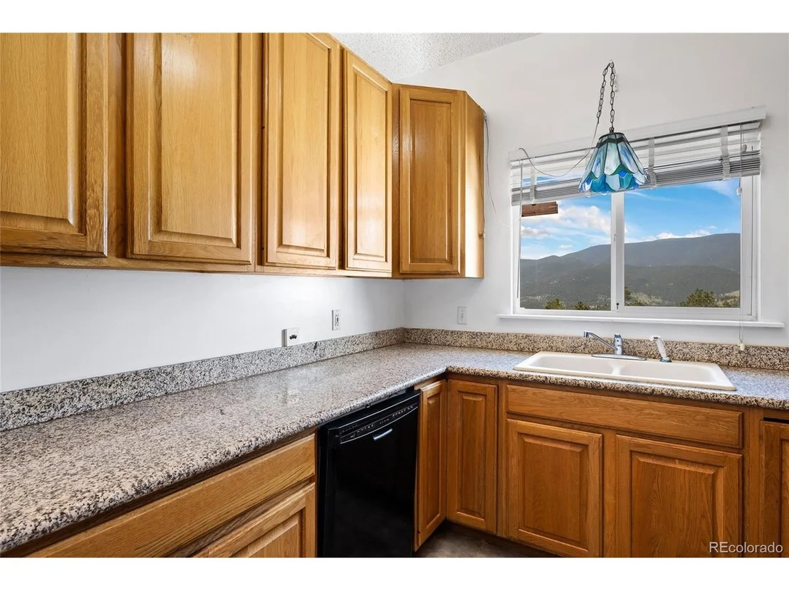 Photo of 1729 Crow Valley Rd
