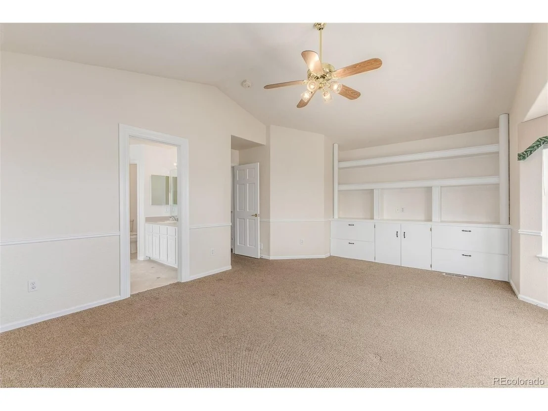 Photo of 8825 Fairview Oaks Pl