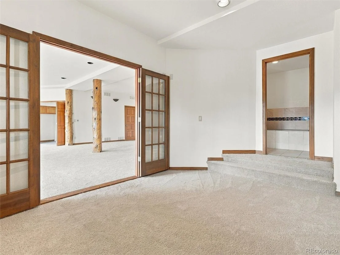 Photo of 35000 Fox Ridge Rd