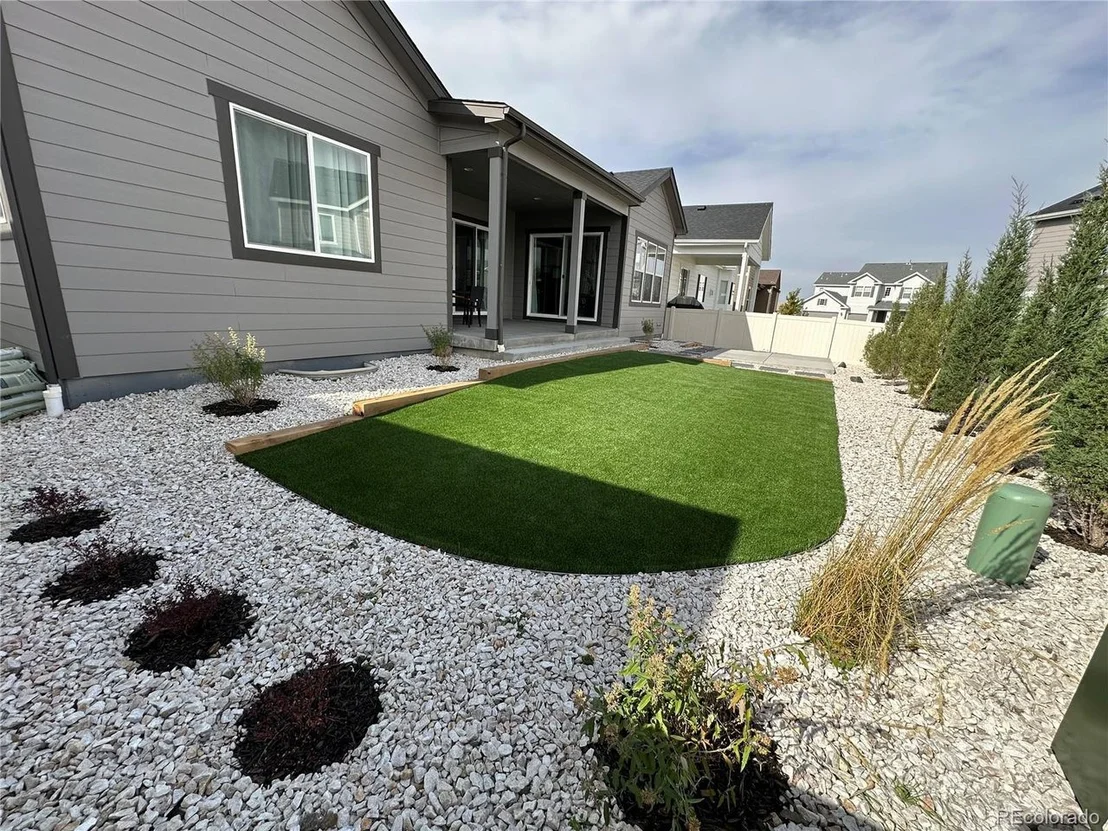 Photo of 6069 Long Branch Dr