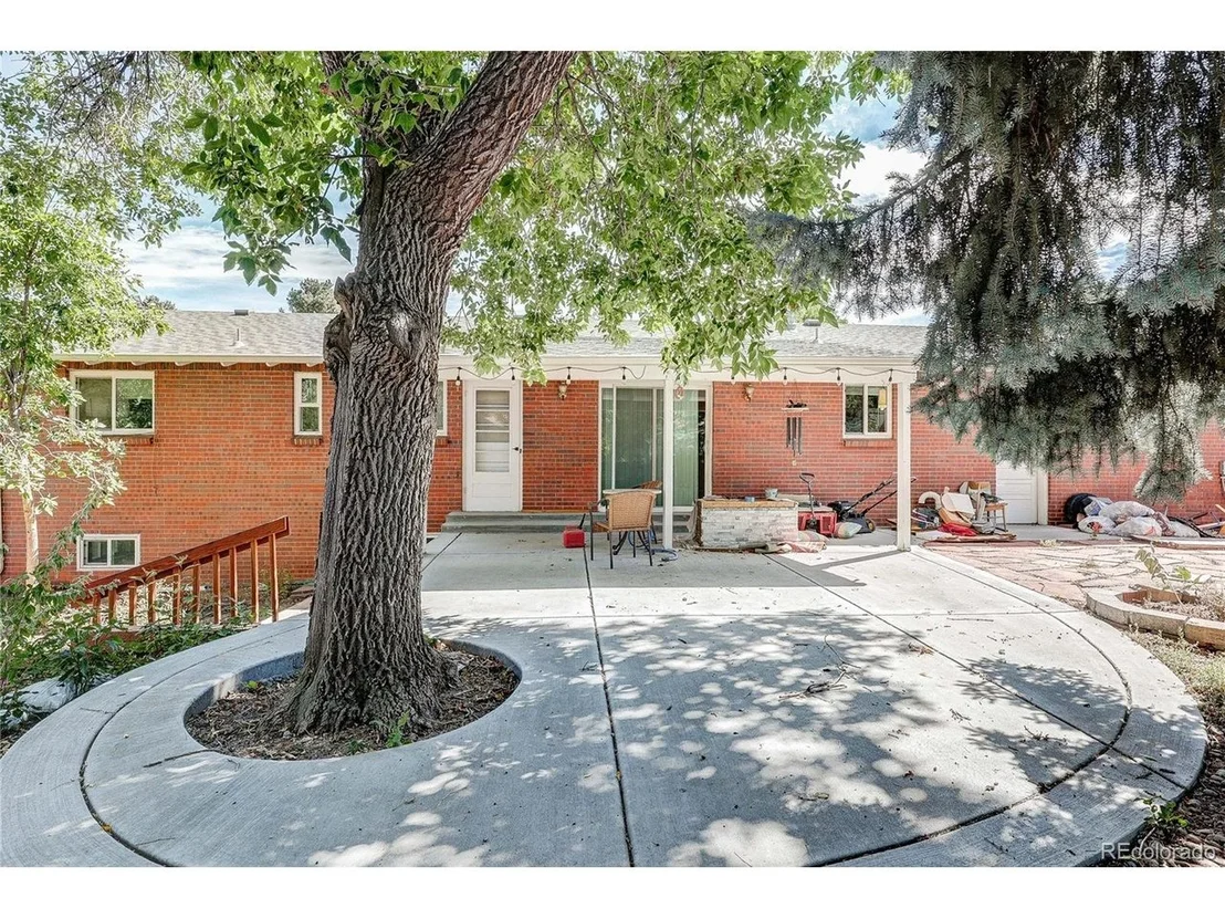 Photo of 3005 Flora Ln