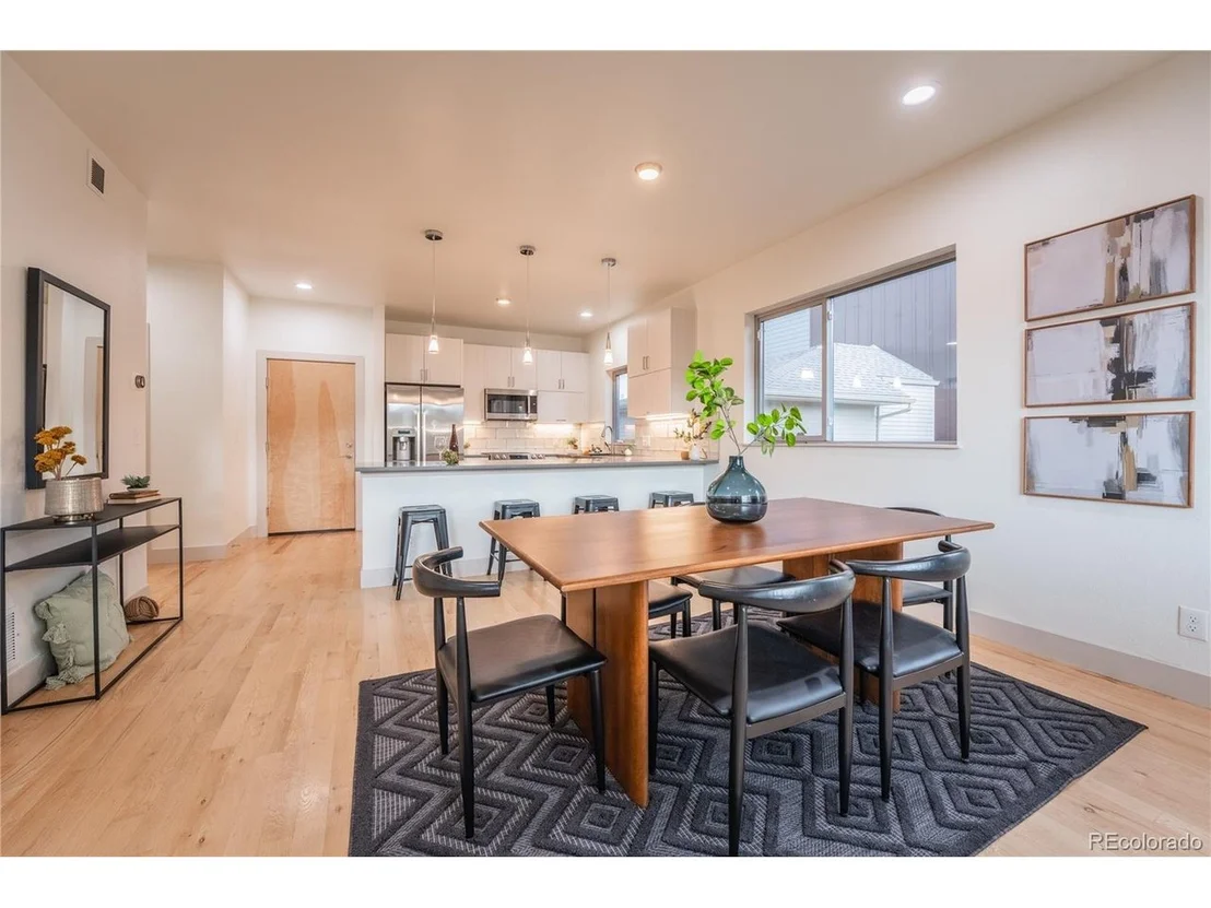 Photo of 6892 Juniper Ct