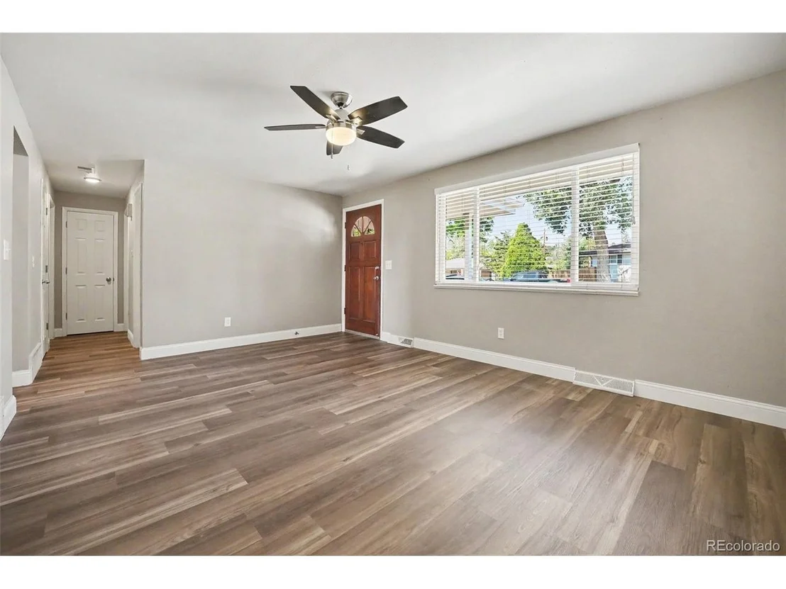 Photo of 400 Leo Ln