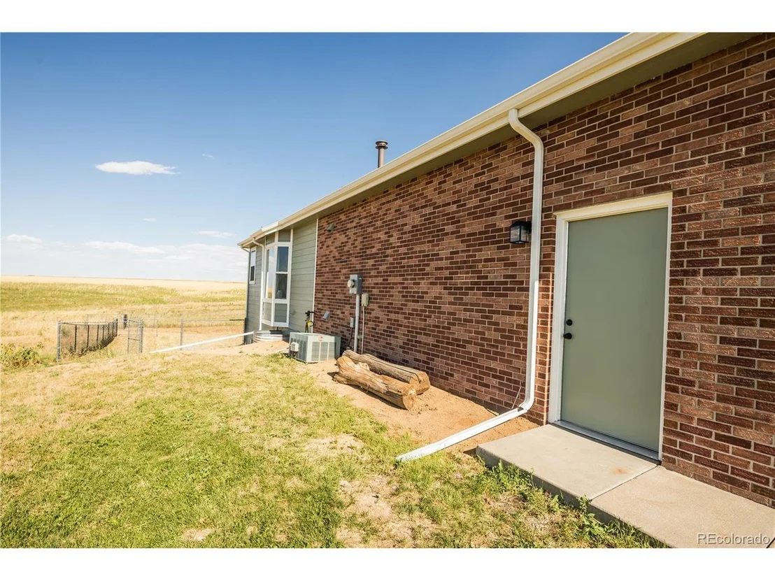 Photo of 13880 Cavanaugh Rd