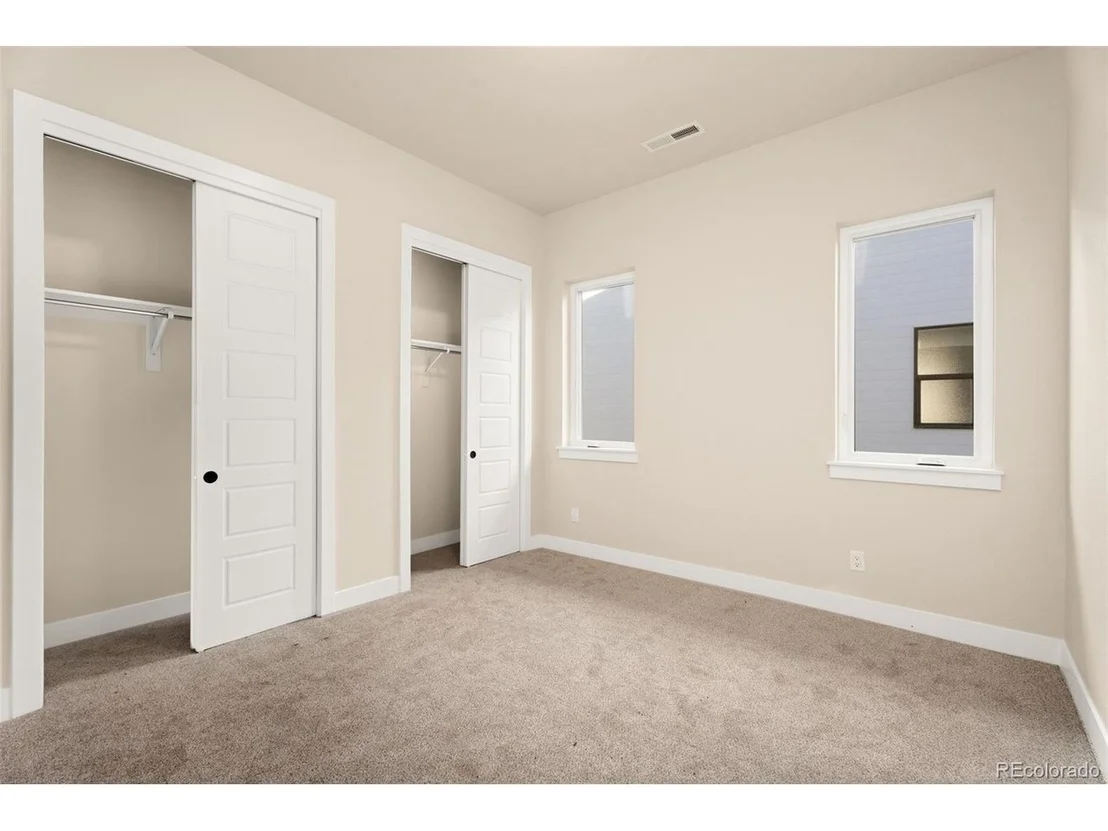 Photo of 1728 Barefoot Dr