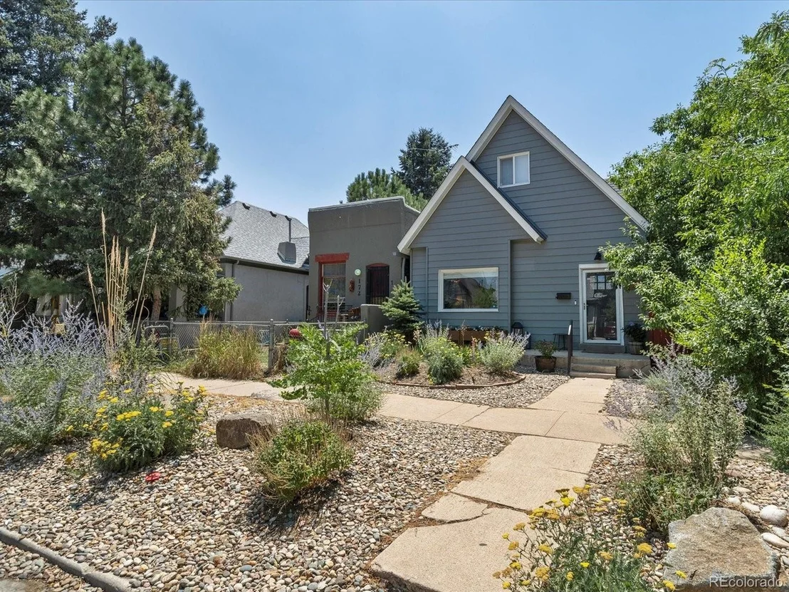 Photo of 176 W Maple Ave