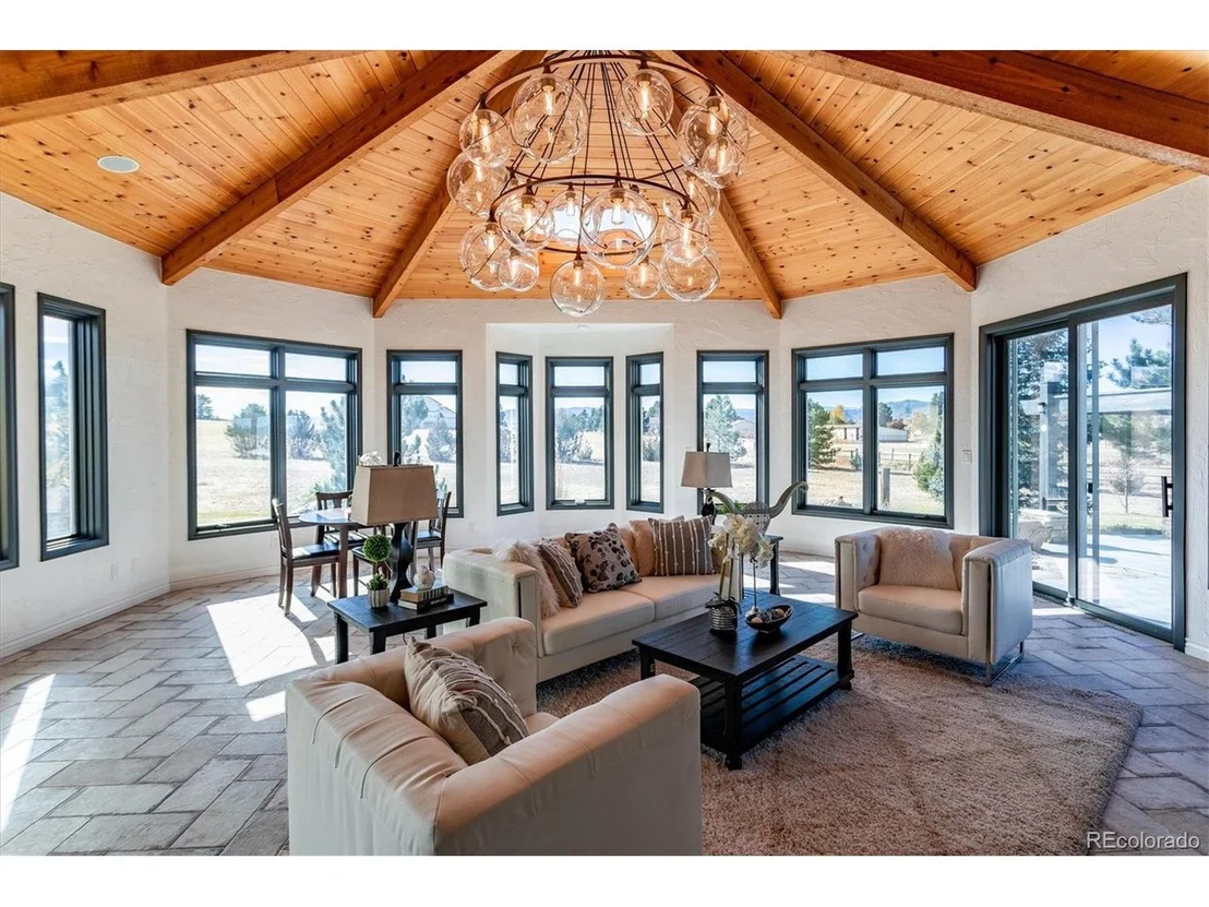 Photo of 6448 Lakeside Cir