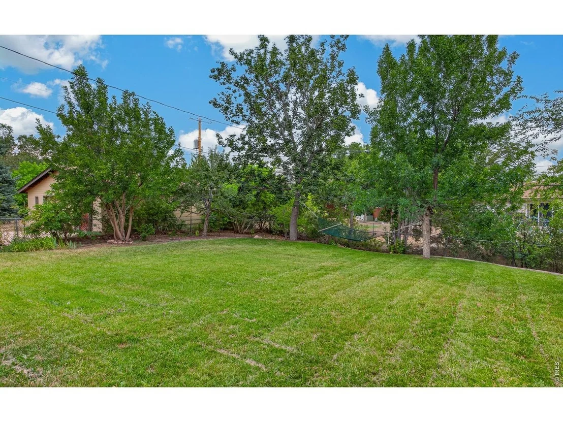 Photo of 3735 Emerson Ave