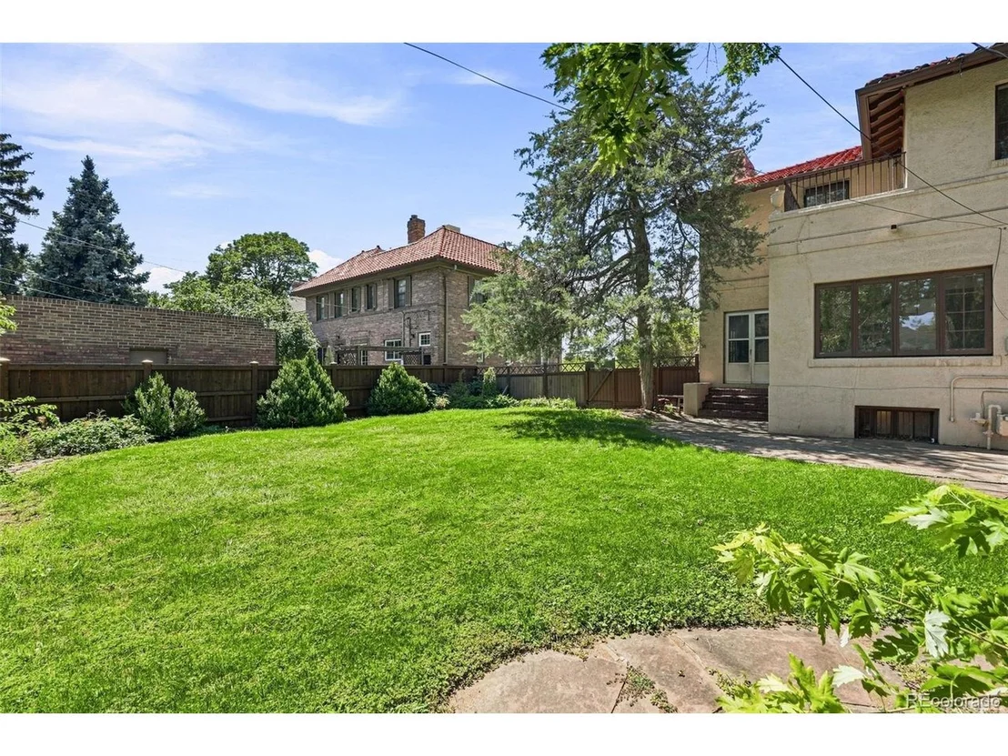 Photo of 2398 Colorado Blvd