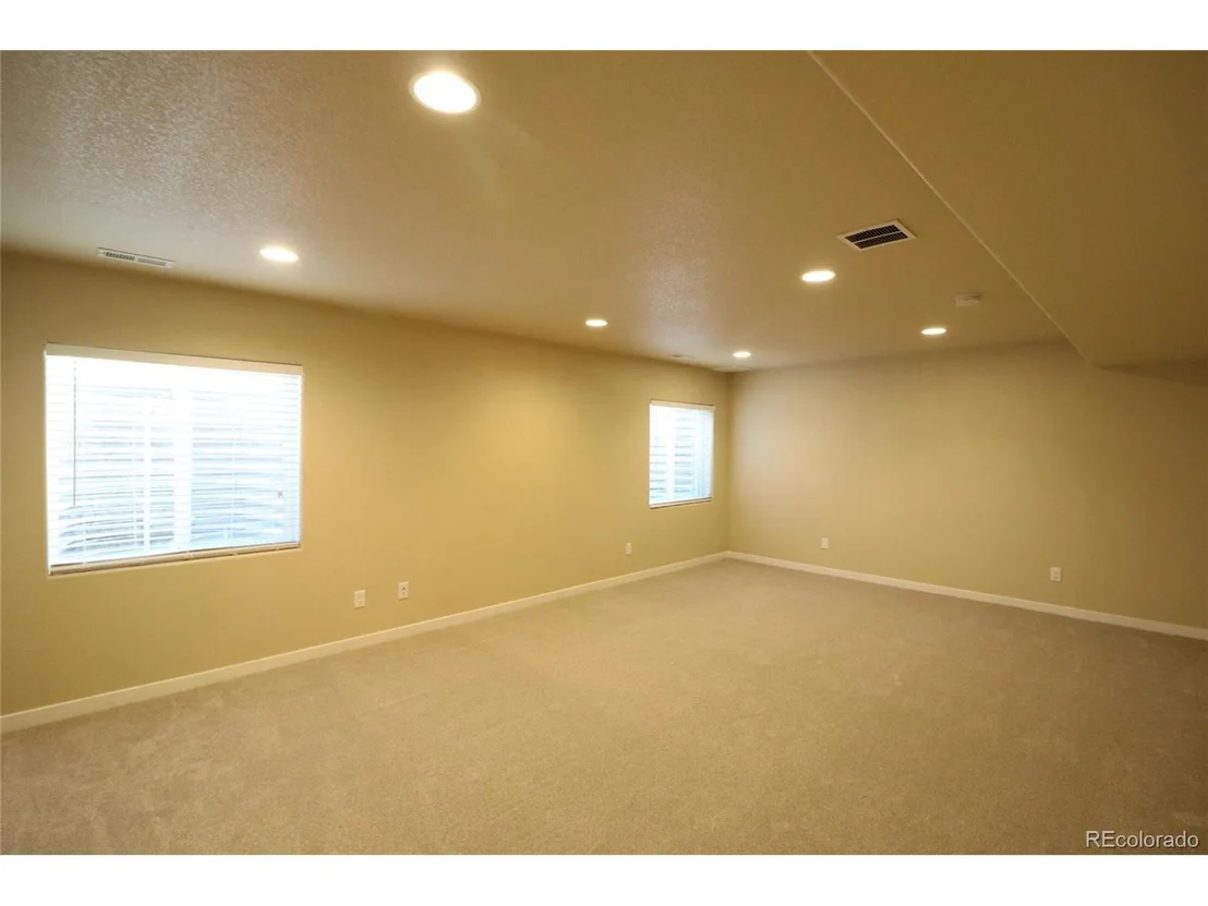 Photo of 930 Antrim Loop