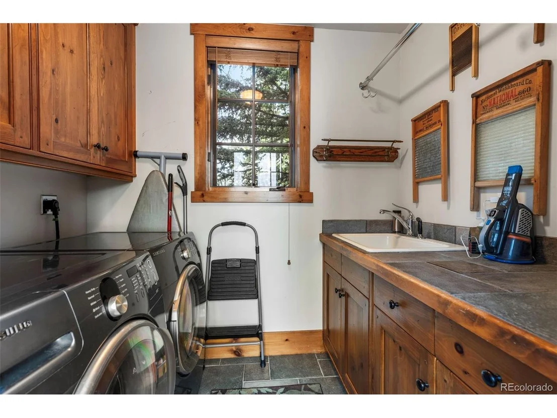 Photo of 2832 Estates Dr