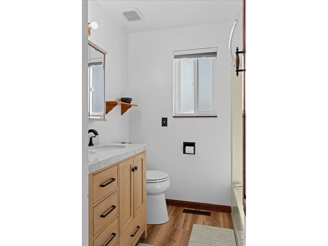 Photo of 102 7th St