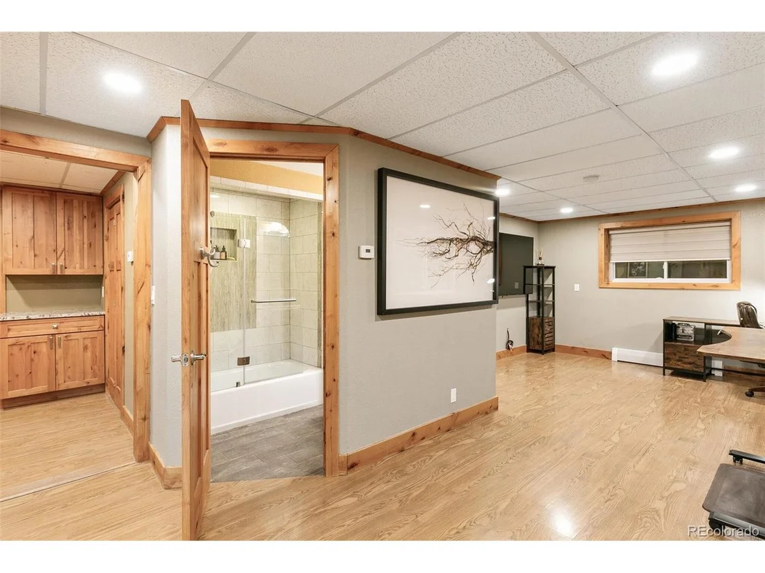 Photo of 9126 Sunrise Ln