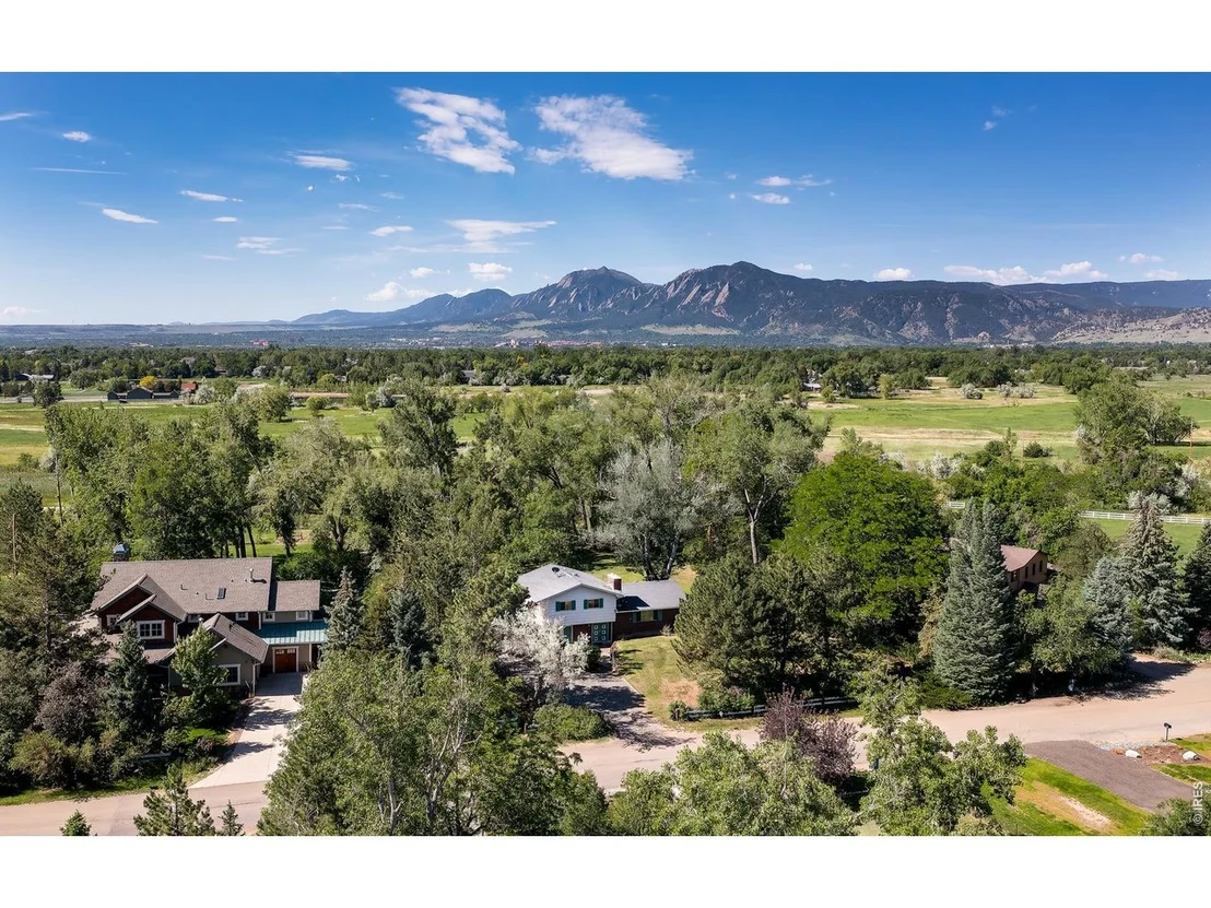 Photo of 3990 Pleasant Ridge Rd