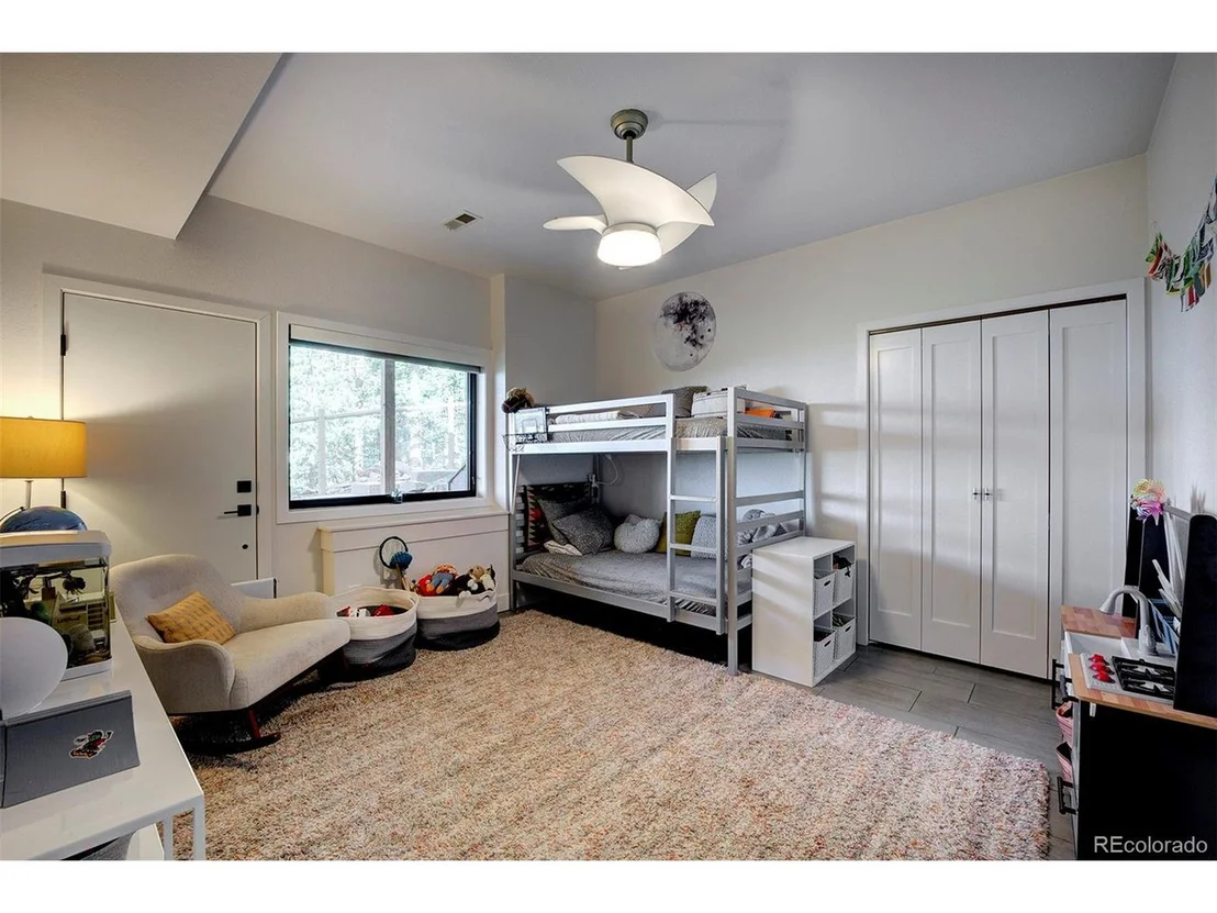 Photo of 1694 Sinton Rd