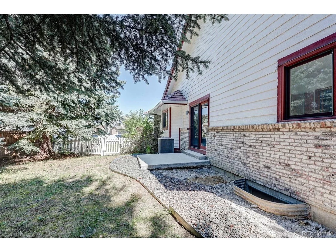 Photo of 11618 W 74th Pl