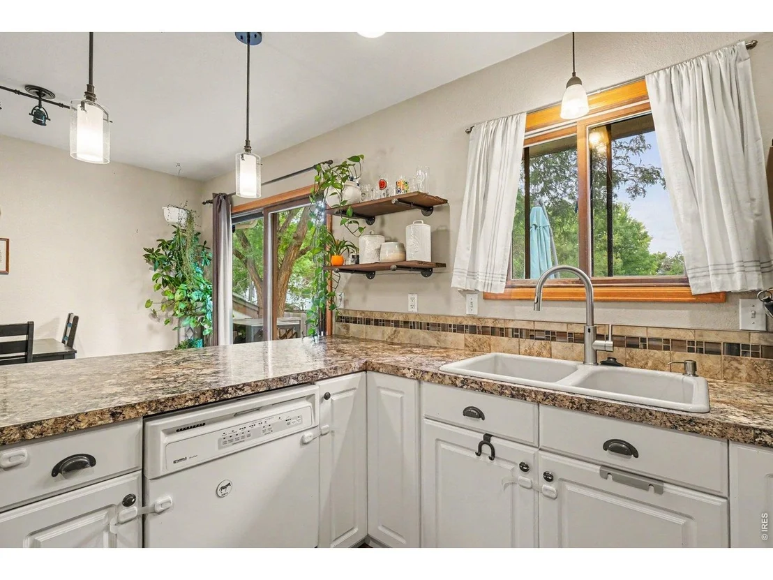Photo of 3919 Logan Dr