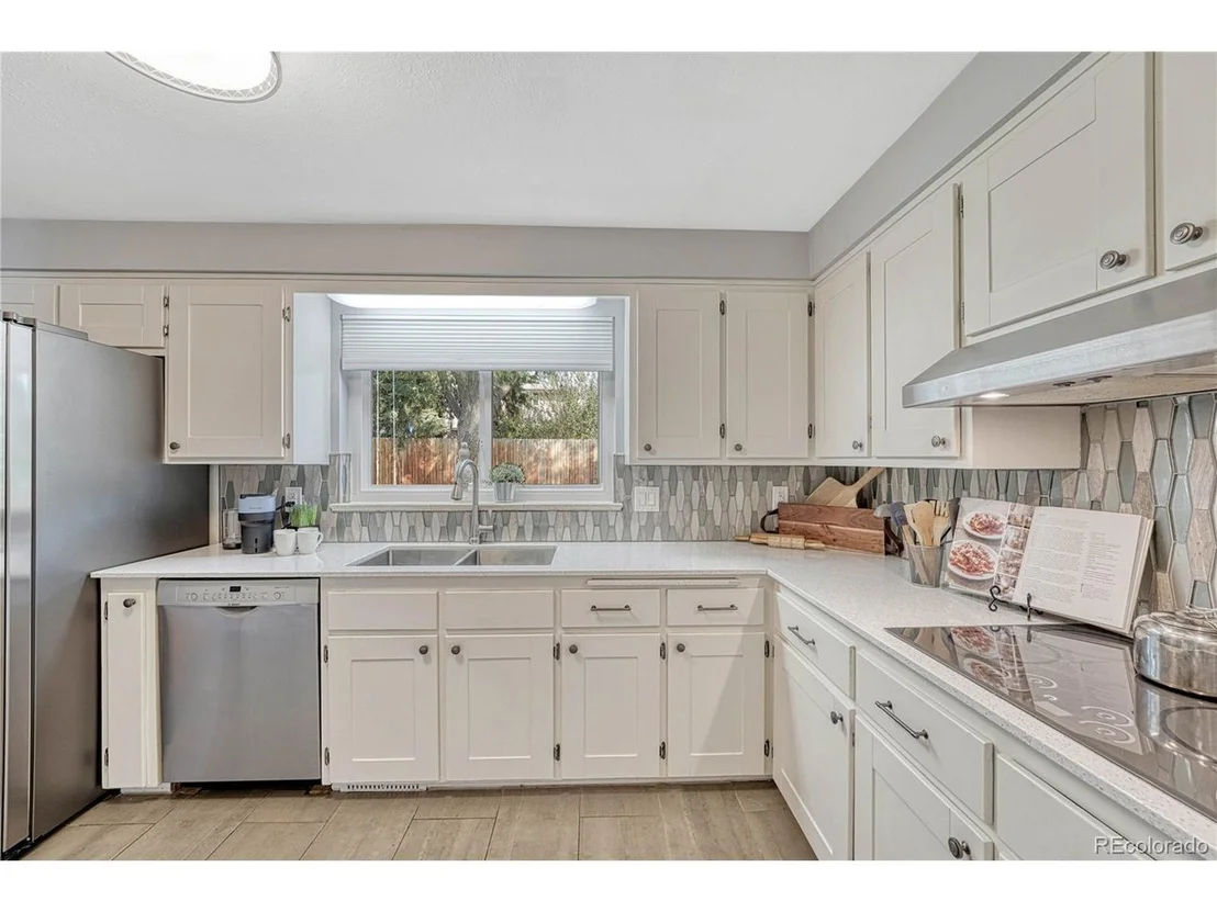 Photo of 8223 W 70th Pl