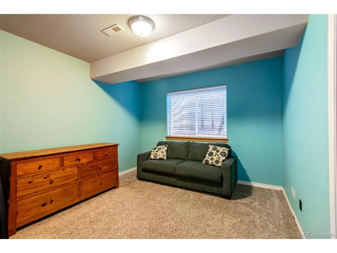 Photo of 1127 Wyndemere Cir