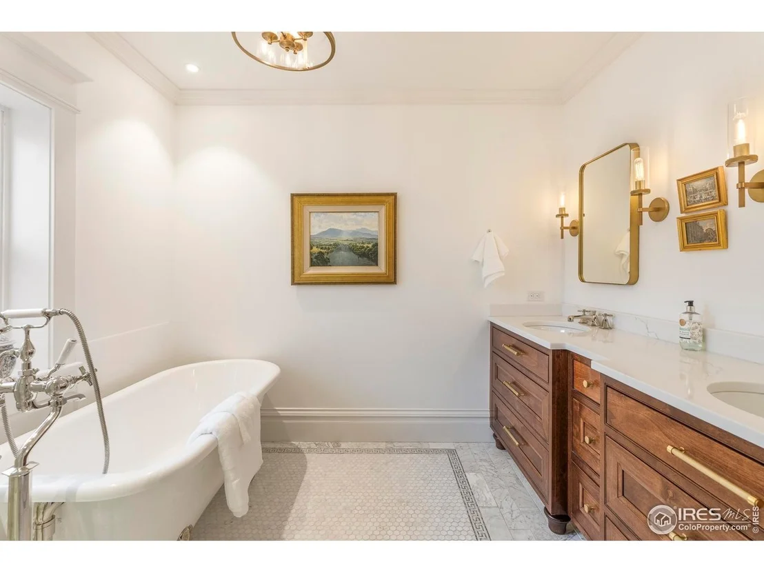 Photo of 745 Highland Ave