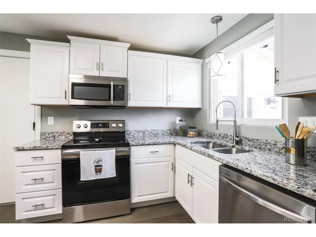 Photo of 4773 Dearborn St