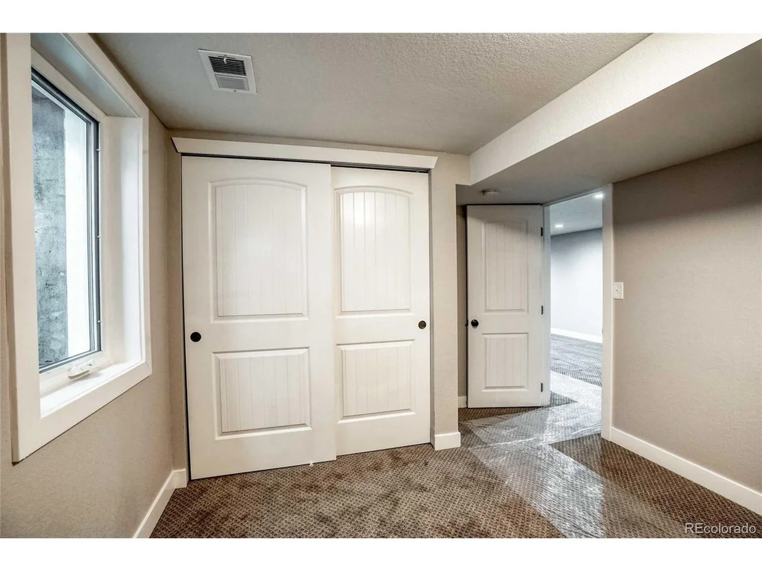 Photo of 6450 W 77th Pl