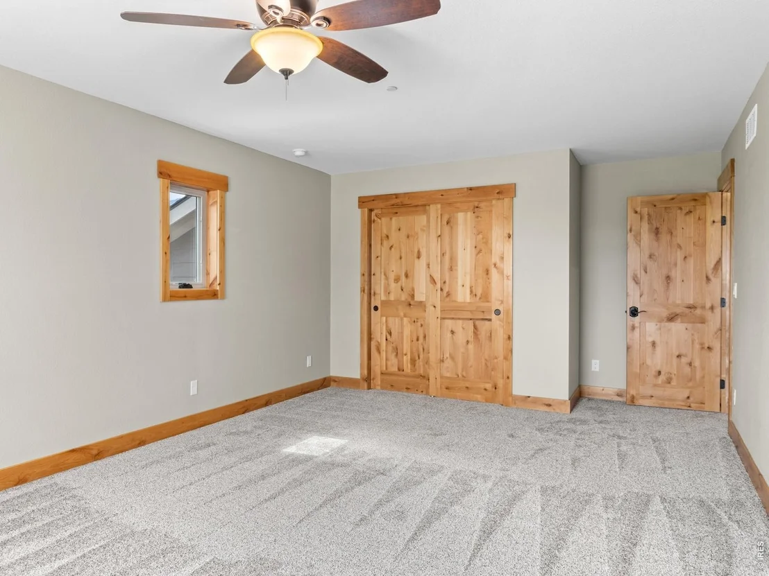 Photo of 659 Peak View Dr
