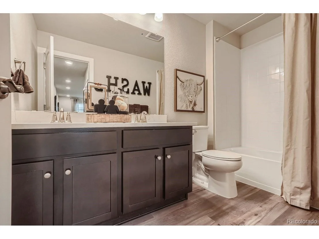 Photo of 1370 Bloom St