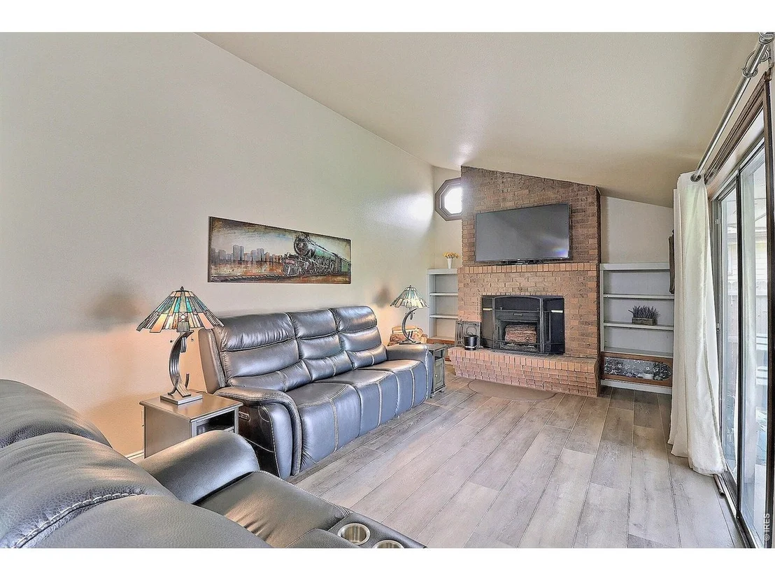 Photo of 204 River Rd