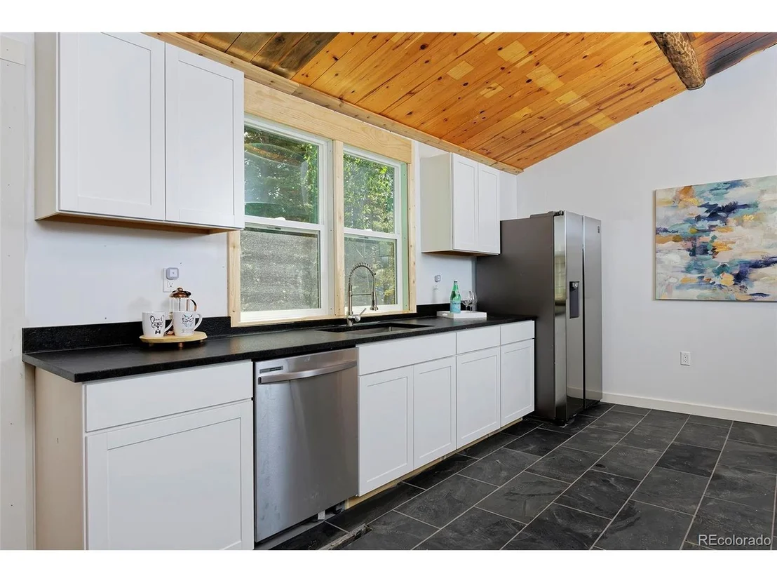 Photo of 89 Midway Dr