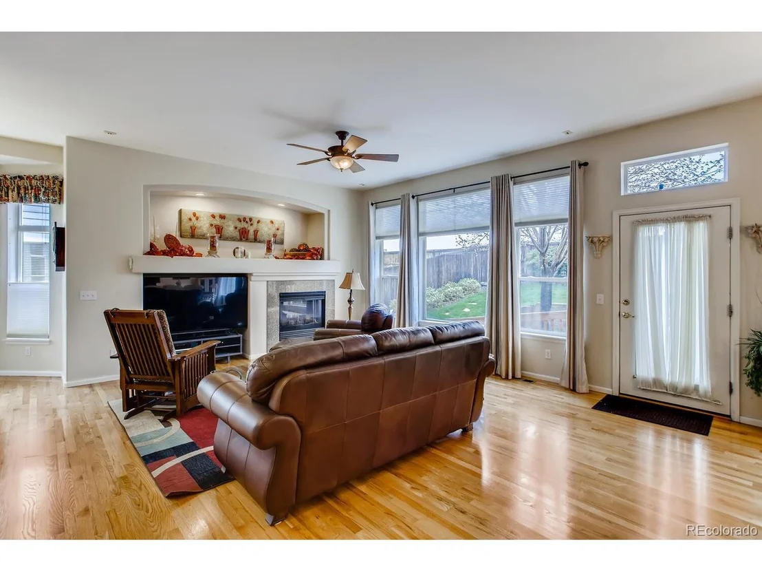 Photo of 5974 Stagecoach Ave