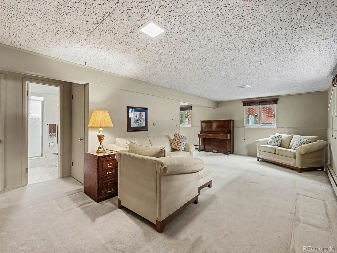 Photo of 2310 Kenwood Dr