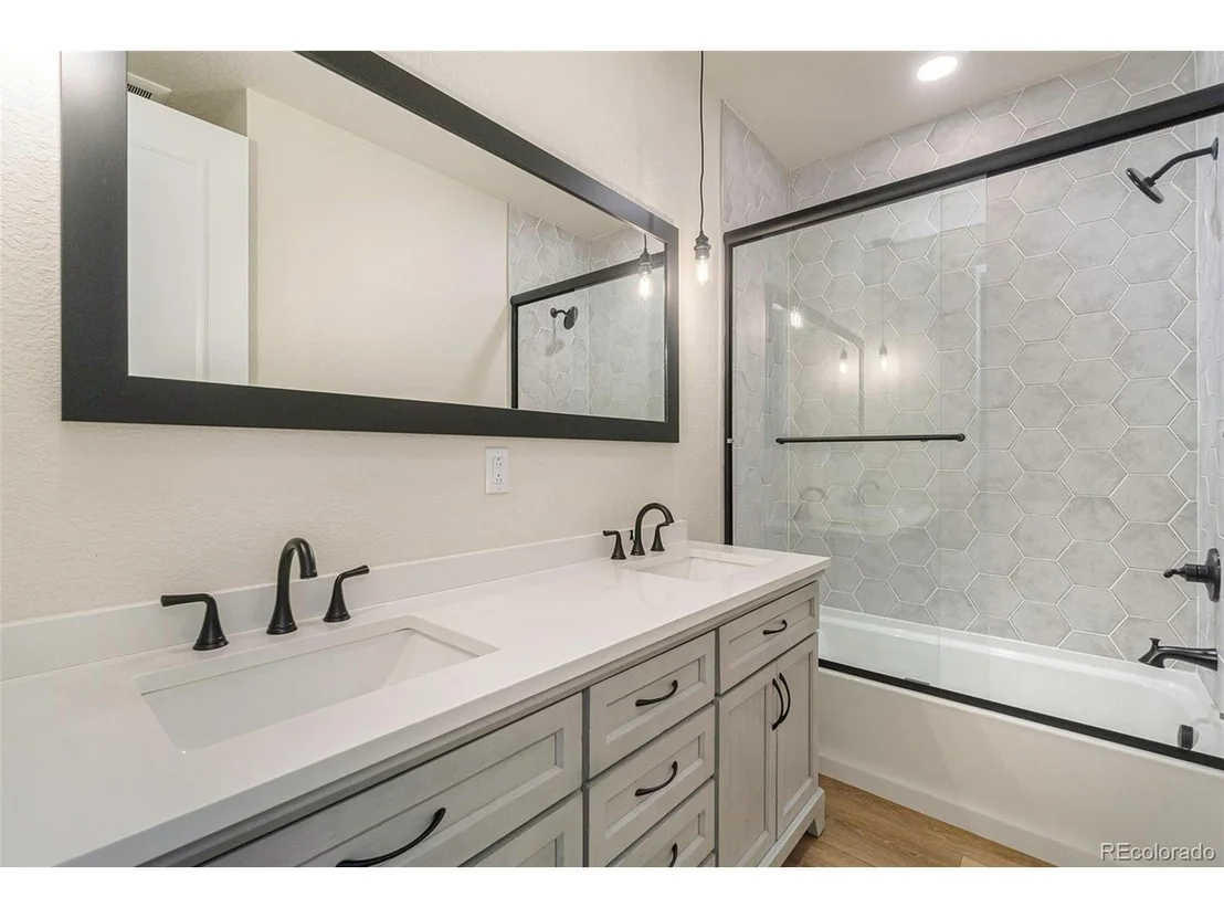 Photo of 120 Seventh Ave