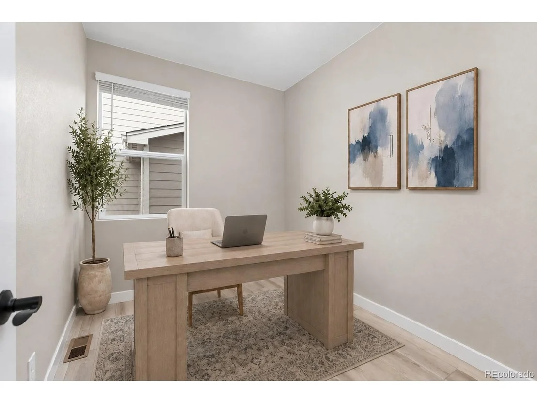 Photo of 5388 Riverbend Ave