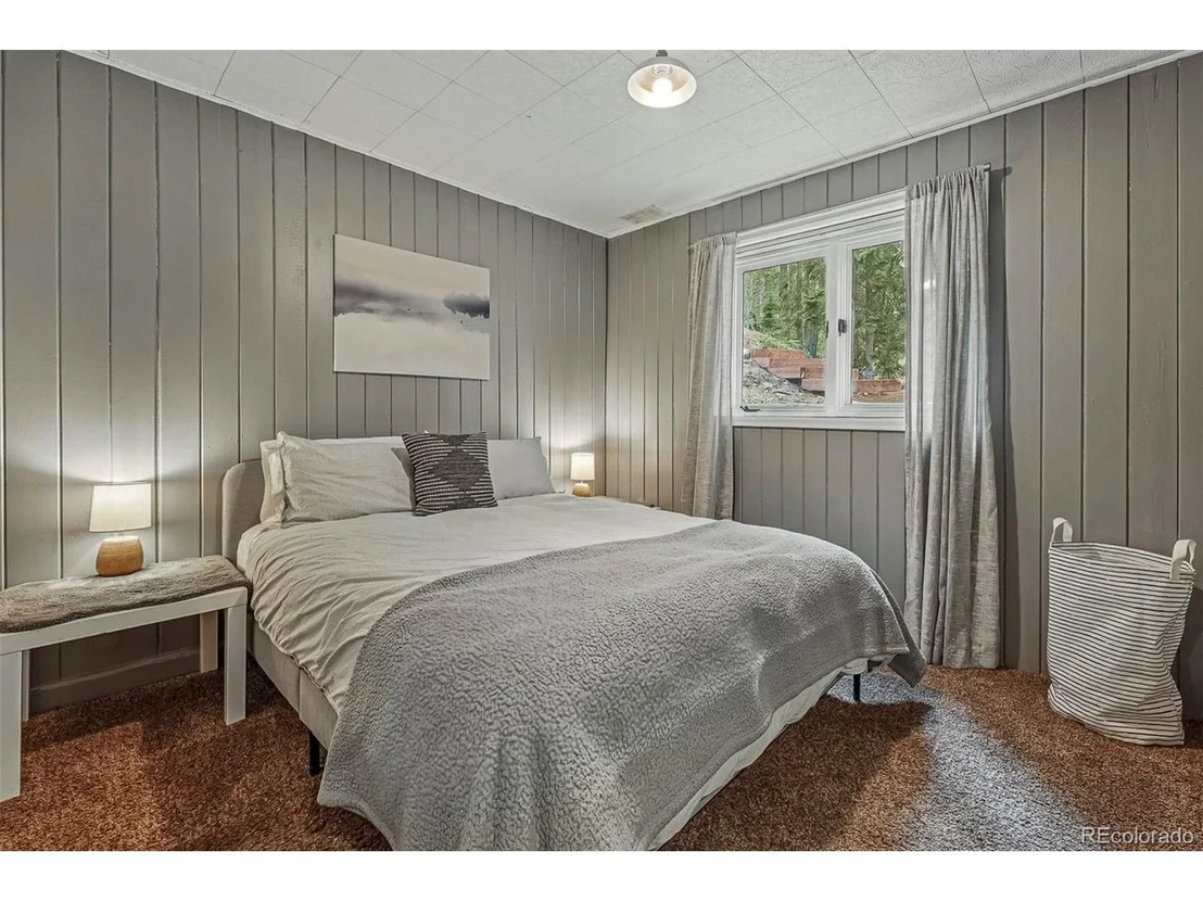 Photo of 34788 Forest Estates Rd