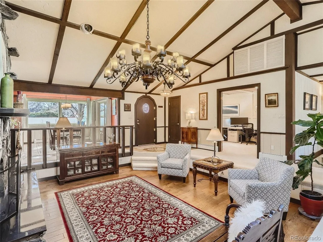 Photo of 7218 Cardinal Ln